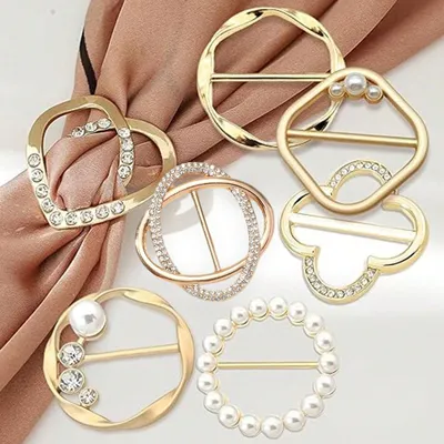 Fashion scarf buckle clip with crystal stones.