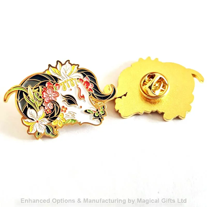 High quality classic soft enamel pin with gold plating and sharp metal lines